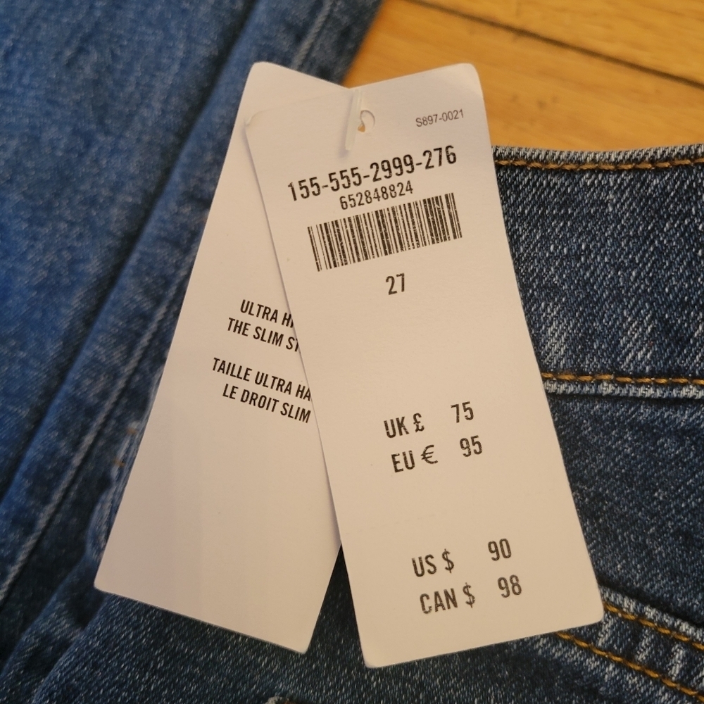 NWT Abercrombie & Fitch Ultra High Rise Straight Denim Jeans Size 27 / 4 - Picture 6 of 6
